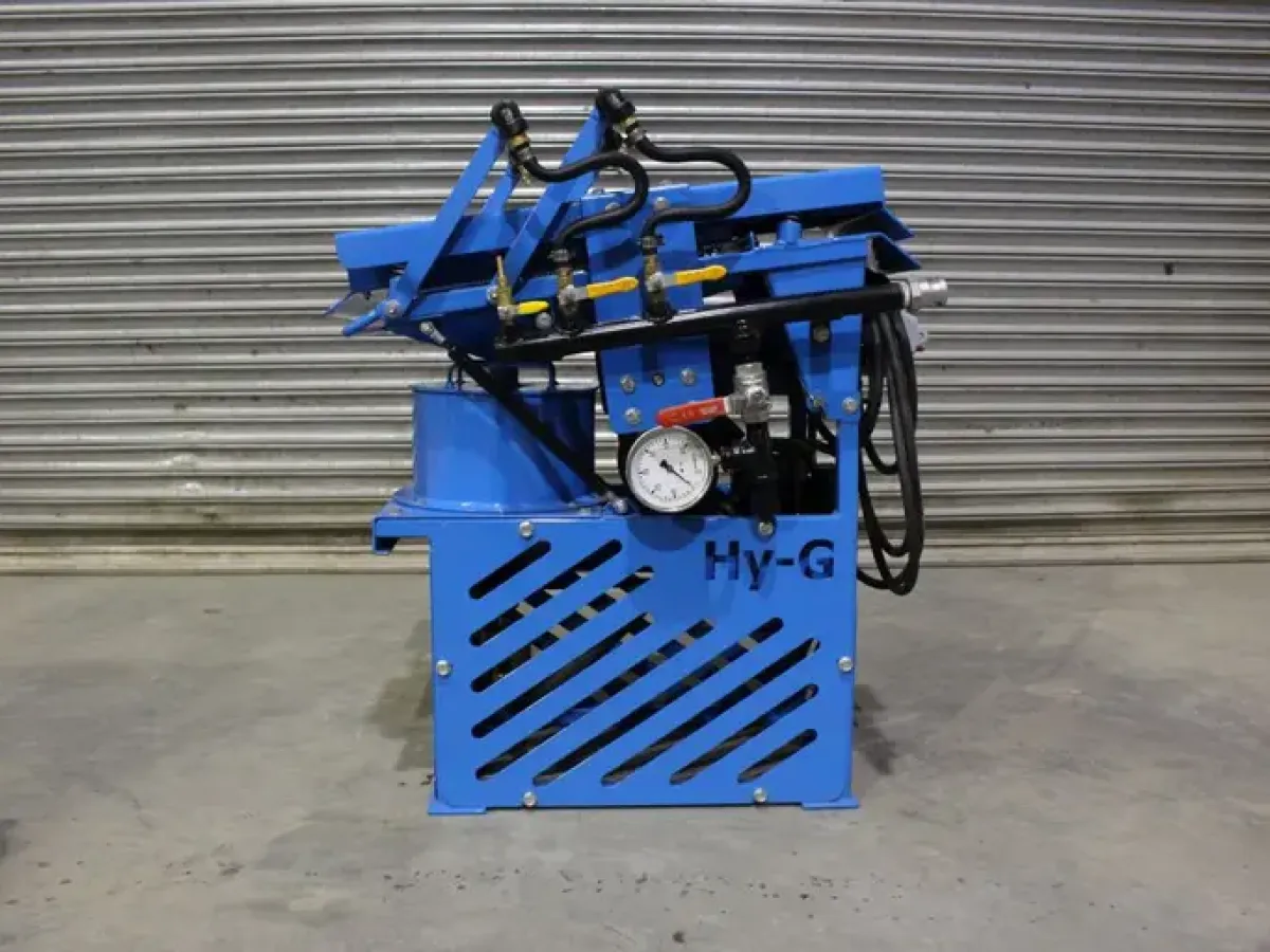 Hy-G P5/P5T test-plant concentrator on a patterned blue skid.